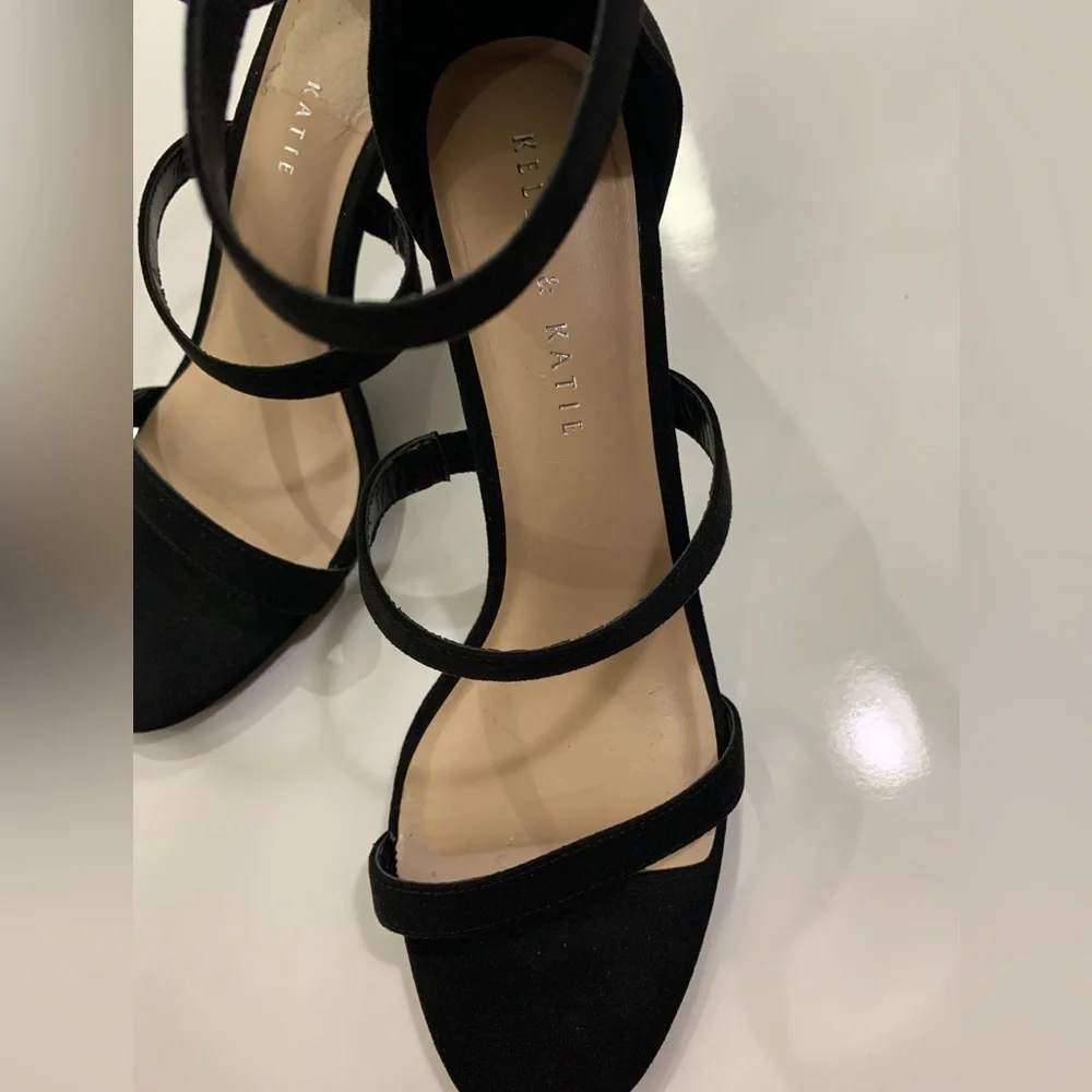Kelly and Katie Black Size 9.5 Women's Heels Sandals Shoes - Picture 2 of 13
